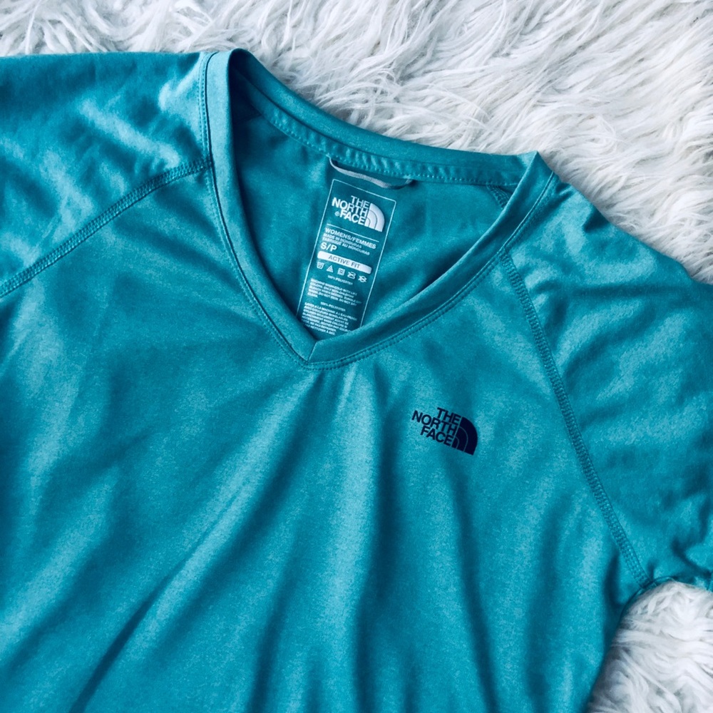 The North Face Women’s Active Shirt SMALL